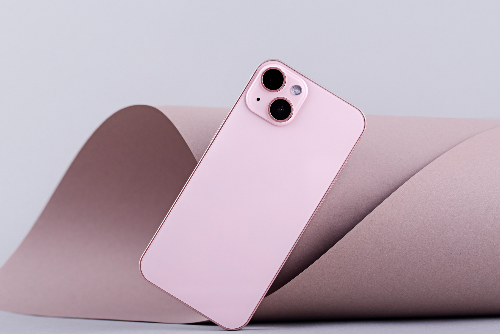 Je iPhone 13 zastaralý Ani zdaleka Velká recenze celé řady iPhone 13 v roce 2026 (2)